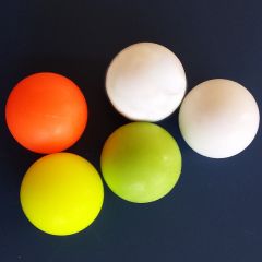 FAS Tafelvoetbal ballen 3 gekleurd en 2 wit